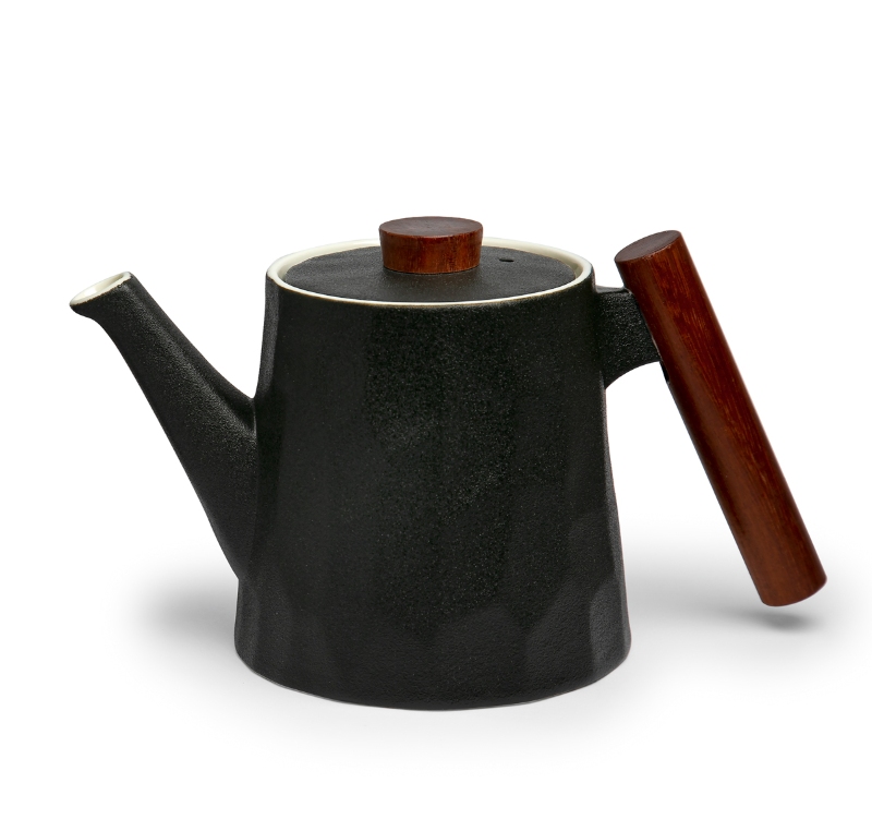Handcrafted teapots in porcelain with clean retro lines and rosewood handle for a familiar look.